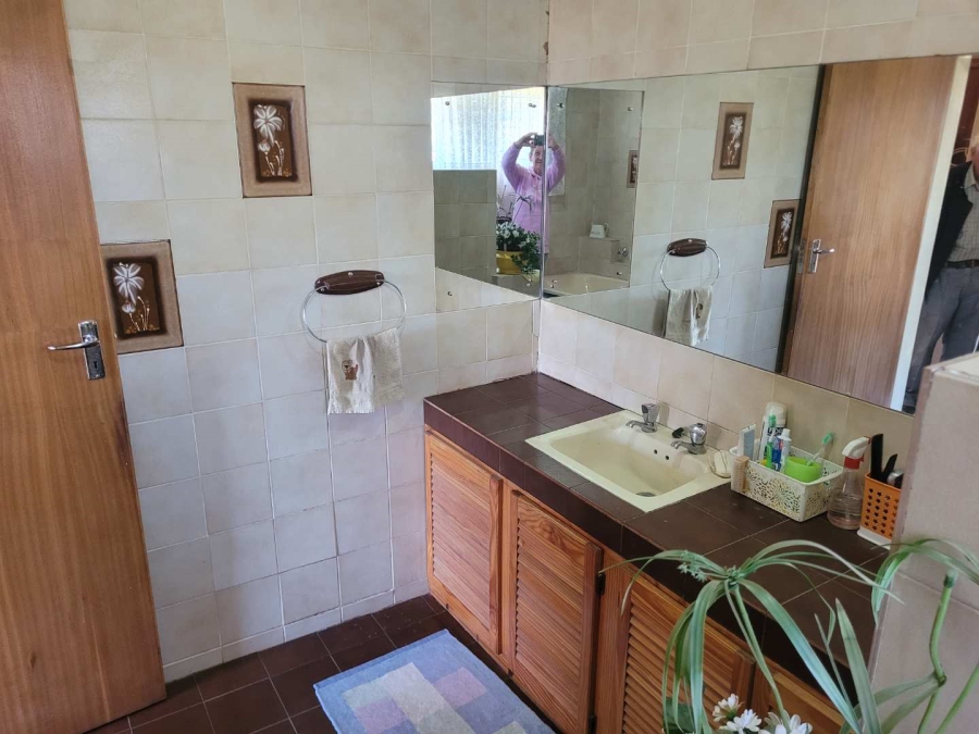 5 Bedroom Property for Sale in Panorama Free State